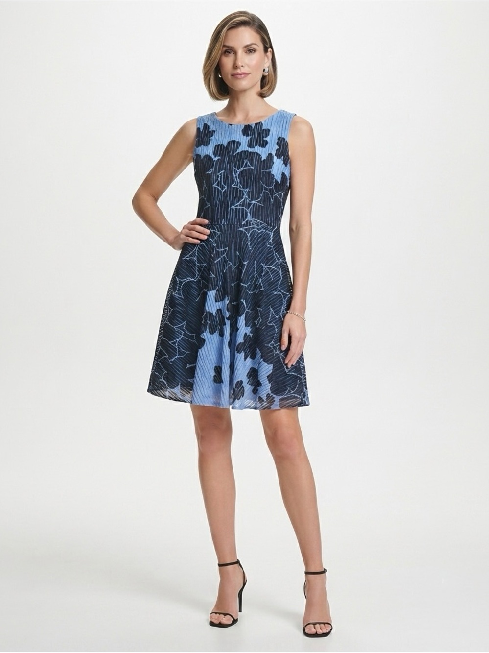 [Gabby Skye] Floral Sleeveless Fit & Flare Dress